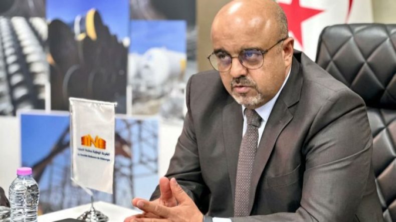 تنصيب عادل خمان رئيسا مديرا عاما لمدار القابضة