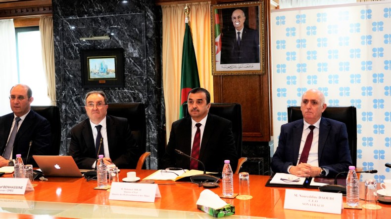 وضعية سوق النفط العالمية.. عرقاب يشارك في اجتماع لمجموعة “أوبك+”