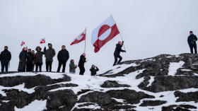 غرينلاند شرط لأمن العالم.. تحذير مثير من ترامب