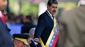 الرئيس مادورو محتجز في نيويورك.. من يحكم فنزويلا الآن؟