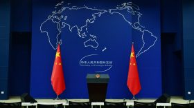 بكين تطالب واشنطن بالإفراج فوراً عن مادورو