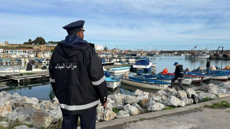 الداخلية تتخذ جملة من التدابير الاستباقية في جميع الموانئ