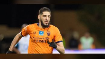 بِالفيديو: بن زية يُقرئ بيتكوفيتش السّلامَ