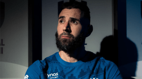 “الفيفا” يمنح ليون الفرنسي حصة من صفقة بنزيما