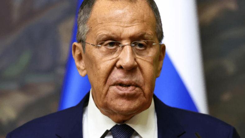 لافروف يدعو لوقف الهجمات العسكرية على إيران فورا