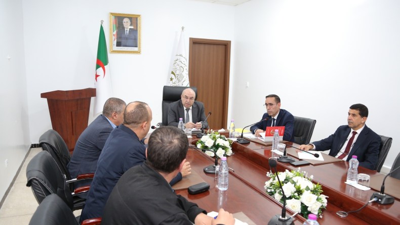 قويدري يأمر بتدارك التأخر وإعادة بعث مشاريع صيدال مع الالتزام بالآجال