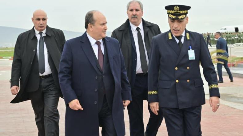 الوزير الأول يتفقد تقدم أشغال توسعة ميناء عنابة