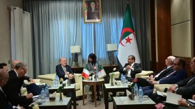 الجزائر وإيطاليا تبحثان خفض الانبعاثات وتطوير مشاريع النفط والغاز