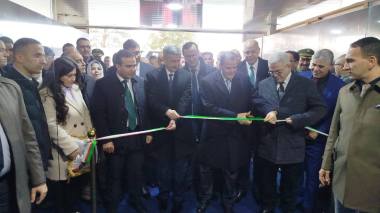 رزيق يفتتح صالون الأواني والأجهزة الكهرومنزلية والمنتجات البلاستيكية بسطيف