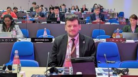 ياسين وليد يستعرض استراتيجية الجزائر للأمن الغذائي