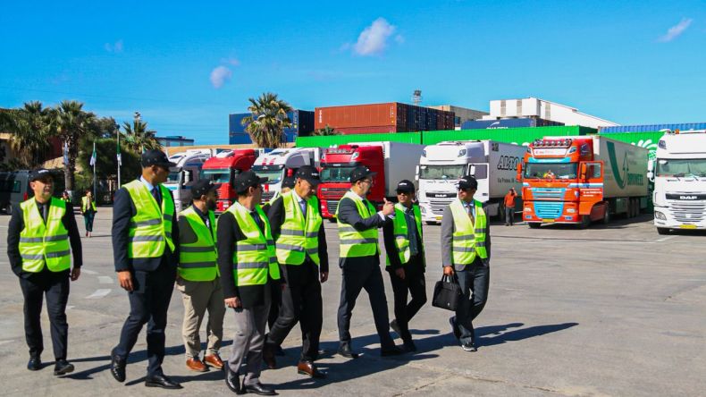 تعزيز التعاون الجزائري–الموريتاني في النقل البري واللوجيستيك