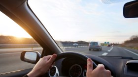 الجزائر تصادق على اتفاق الاعتراف المتبادل برخصة السياقة مع إيطاليا