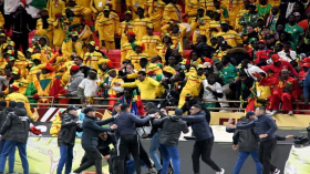 احتجاز المشجعين السنغاليين متواصل في المغرب