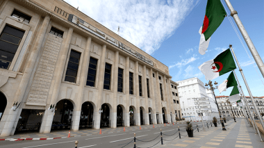 مكتب الغرفة السفلى يدرس 53 تعديلا على مشروع قانون الأحزاب