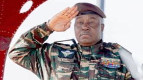 Le Président nigérien se recueille à la mémoire des martyrs de la glorieuse Guerre de libération nationale