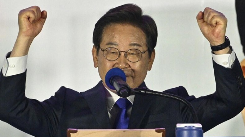 لي جيه ميونغ… من صبيّ مصنع إلى رئيس جمهورية!