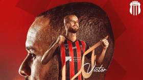 الرياض السعودي يعلن تعاقده رسميا مع الجزائري فيكتور لكحل