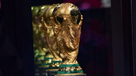 عرض مجسم كأس العالم على الجماهير الجزائرية بالقاعة البيضاوية