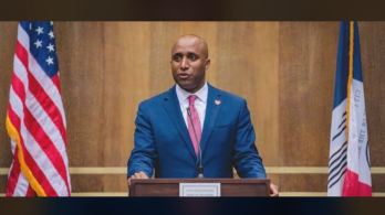 عمدة كانساس سيتي الأمريكية: “تحيا الجزائر”