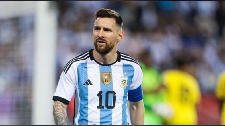 قرار هام لـ “ميسي” قبل مواجهة الجزائر في المونديال