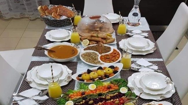 جزائريون يمددون أجواء شهر رمضان على طريقتهم