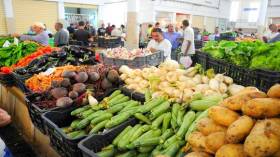 تنسيق موسع لضمان وفرة المواد واستقرار الأسعار في رمضان