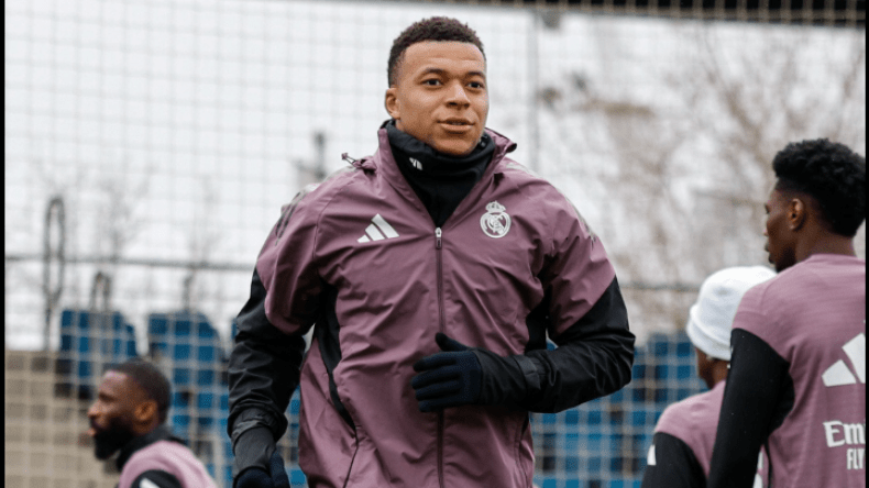 بالفيديو.. مبابي ينجو من إصابة خطيرة خلال التدريبات