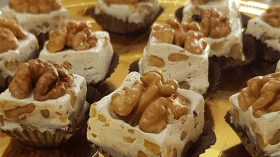 الجوزية القسنطينية… حلوى تسافر إلى القصور ولا تُفصح عن سرّها