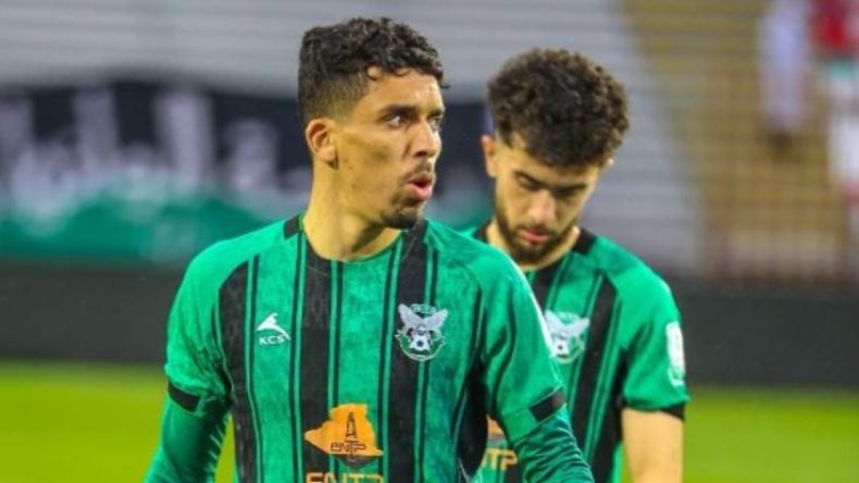 معاقبة لاعبَين من فريقَي قسنطينة ووهران