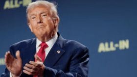 ترامب يهنئ المسلمين بحلول رمضان.. وهذا ما جاء في رسالته لهم!