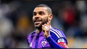 بِعمر 38 سنة.. شمعة سوداني لا تزال مُتّقدة