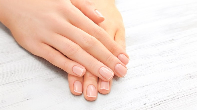 ماذا تقول أظافرك عن صحتك؟.. 8 علامات تحذيرية يجب الانتباه إليها