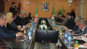 محادثات جزائرية–تونسية لتعزيز الشراكة في قطاع الصحة