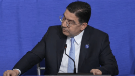 سياسي مغربي يسخر من بوريطة: هل سنتعايش سلميا مع من يعتبرنا حيوانات؟