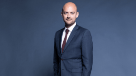 أكثر من 150 دبلوماسيا ووزيرا سابقا يدينون مغالطات وزير الخارجية الفرنسي