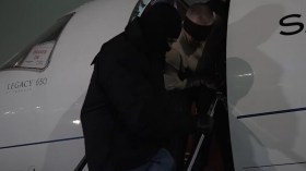 بعد فراره إلى الإمارات.. روسيا تستعيد منفذ محاولة اغتيال جنرال بارز (فيديو)