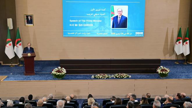 الوزير الأول: انشغالات الجالية في صلب أولويات رئيس الجمهورية