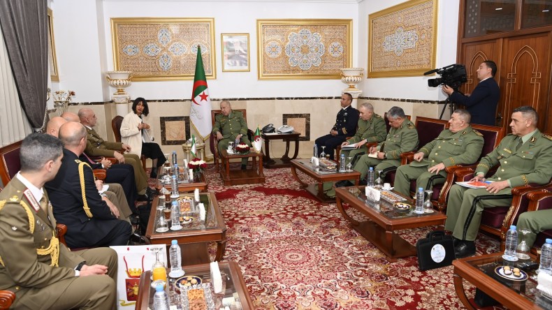 الفريق أول شنقريحة يستقبل رئيس أركان الجيش البري الإيطالي