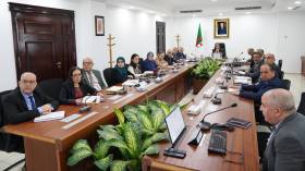 عجال يترأس اجتماعا هاما لمتابعة جملة من الملفات الاستراتيجية المرتبطة بالطاقة