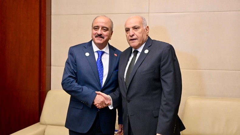 هذا ما بحثه عطاف مع نظيره التونسي