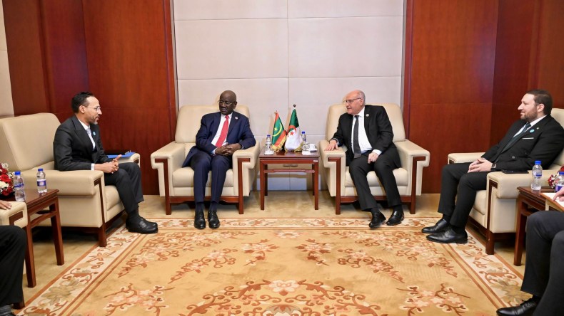 مشاورات جزائرية-موريتانية حول مستجدات الأوضاع بالجوار