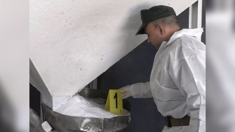 وقف إنتاج ملح غذائي مخالف يحمل علامة تجارية رائدة