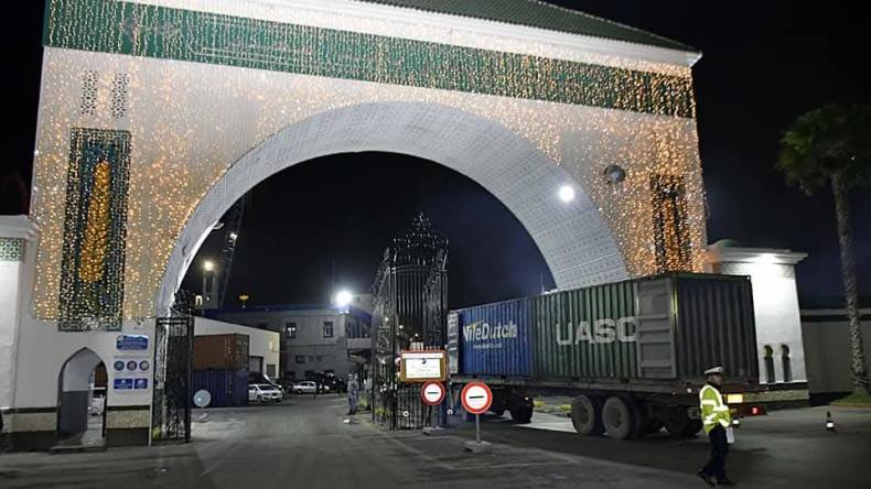 ميناء الجزائر: تعليمات صارمة لتقليل فترة بقاء السفن في عرض البحر