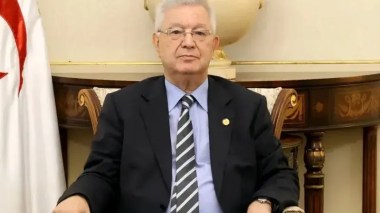  ناصري يهنئ الشعب الجزائري بمناسبة عيد الفطر