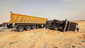 وفاة 5 أشخاص بعد اصطدام شاحنة بحافلة لنقل المسافرين في توقرت