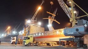 ميناء عنابة: شحن أكثر من 15 ألف طن من حديد التسليح للتصدير