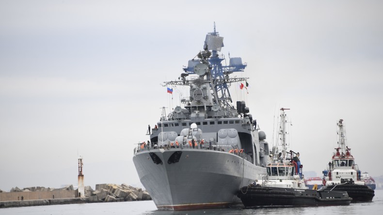توقّف سفن تابعة لأسطول الشمال الروسي بميناء الجزائر