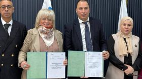 ميناء عنابة يطلق مشروع كهربة الأرصفة للحد من الانبعاثات الملوِّثة