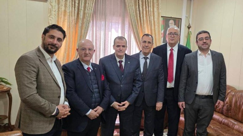 رزيق يبحث تعزيز تصدير الخدمات السياحية مع مهنيي الفندقة