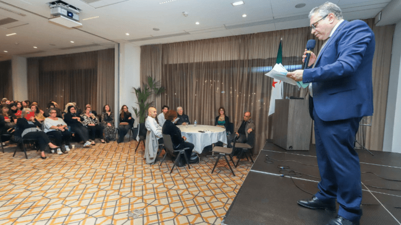 قنصل الجزائر العام في “نيس” ينظم إفطارا رمضانيا لأفراد الجالية